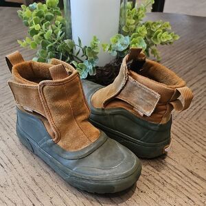 Vans MTE Size 2